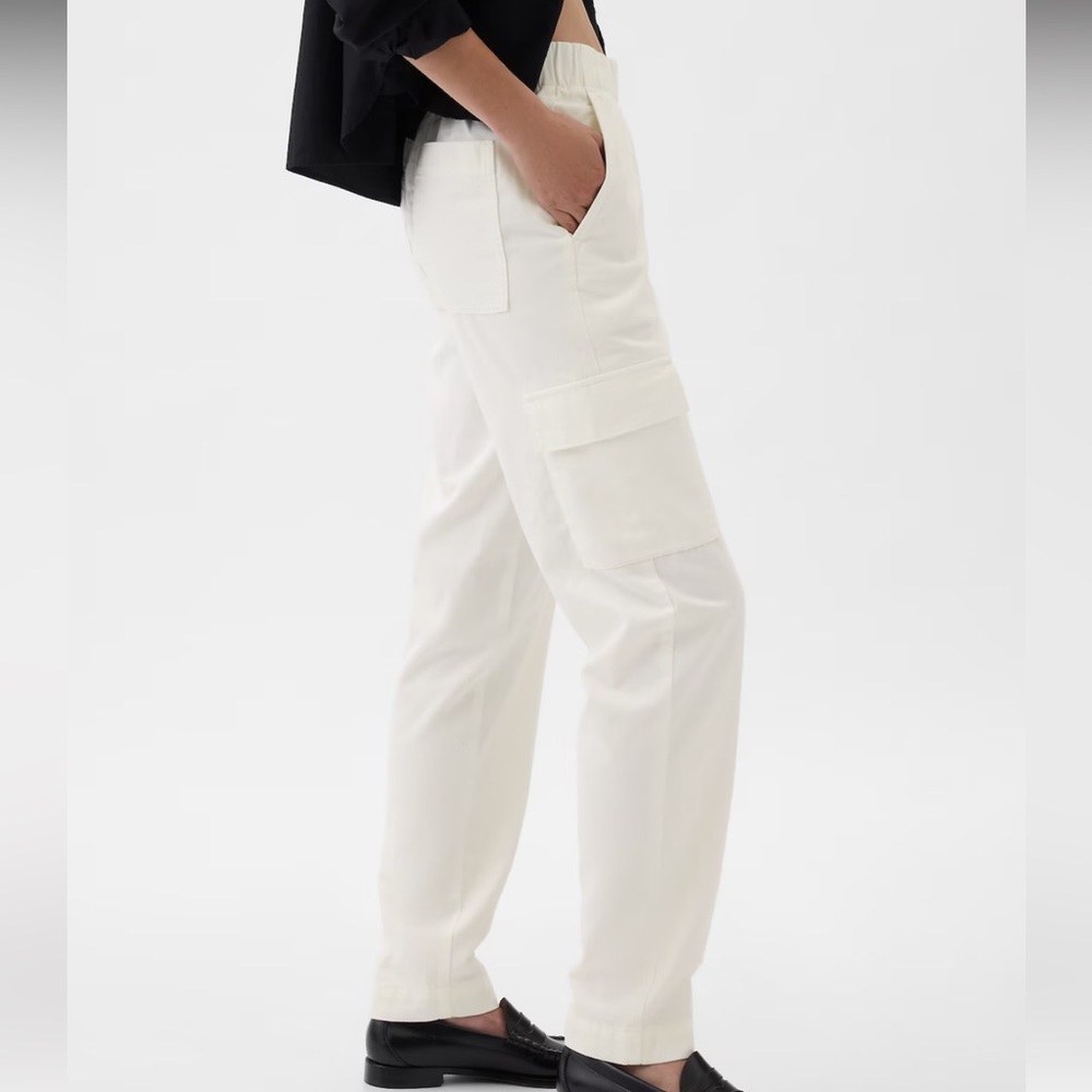 Gap White Mid Rise Twill Cargo Pants NWT